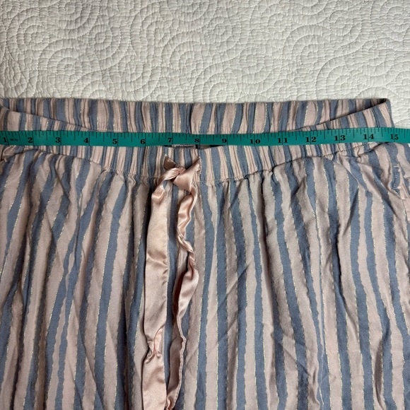 Victoria's Secret Blue and White Striped Fabric - Picture 13 of 13